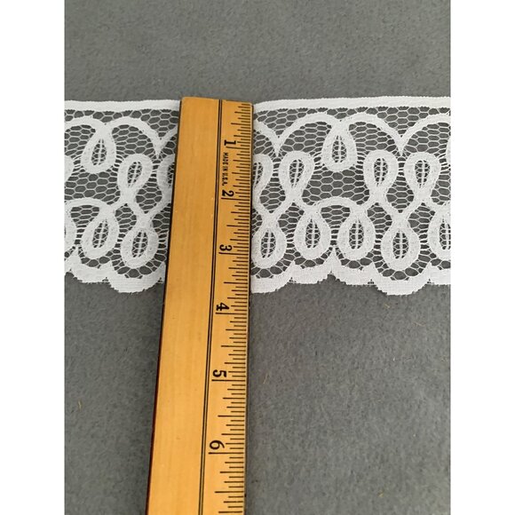 Vintage St Louis Trimming White Polyester Lace Trim 3.5" Wide 1 Yard Long 1980s - Picture 4 of 5